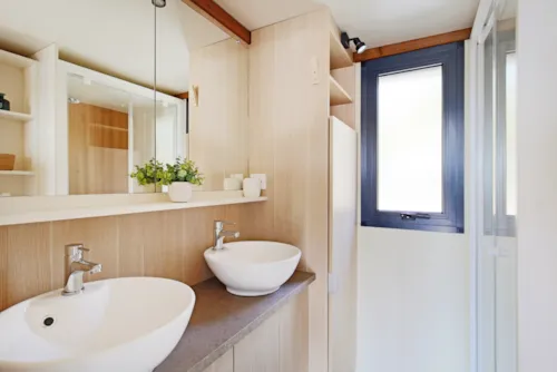 Mietunterkunft - Chalet Portland 35 M² - 3 Zimmer - image n°4 - Camping du Vignal