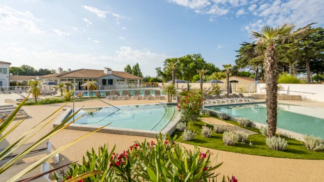 Sea Green - Camping Hôtel Les Grenettes - image n°1 - Camping Direct