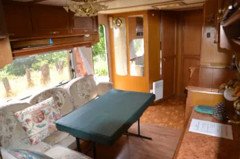 Huuraccommodatie(s) - Ingerichte Caravan Fornuis, En Elektriciteit. Locatie 3 Op 50 Meter Met Sanitaire Toiletten - Aire naturelle de Camping La Ferme aux Cerisiers