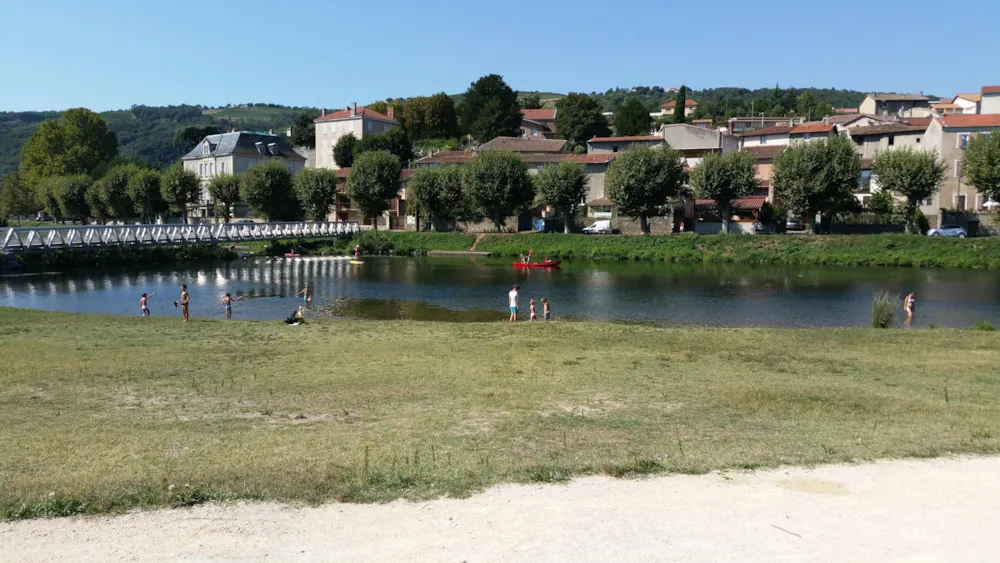Aire naturelle de Camping La Ferme aux Cerisiers - image n°14 - RhoneAlpes