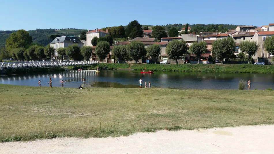 Aire naturelle de Camping La Ferme aux Cerisiers