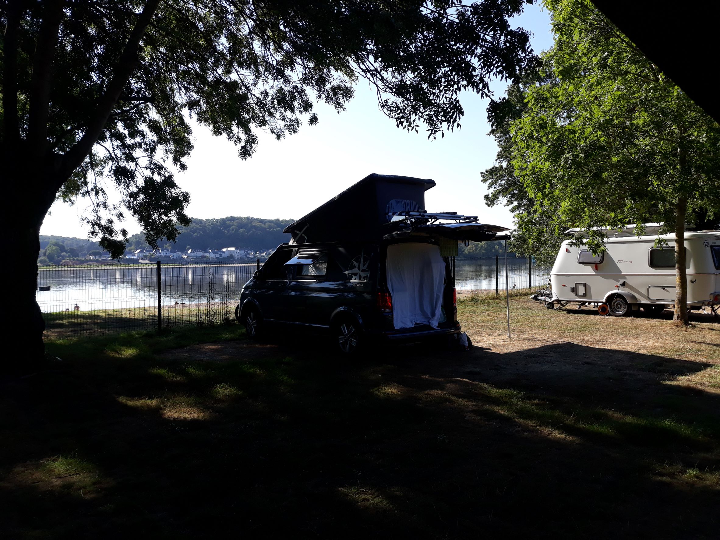 On the banks of the Loire package : Pitch + 1 car