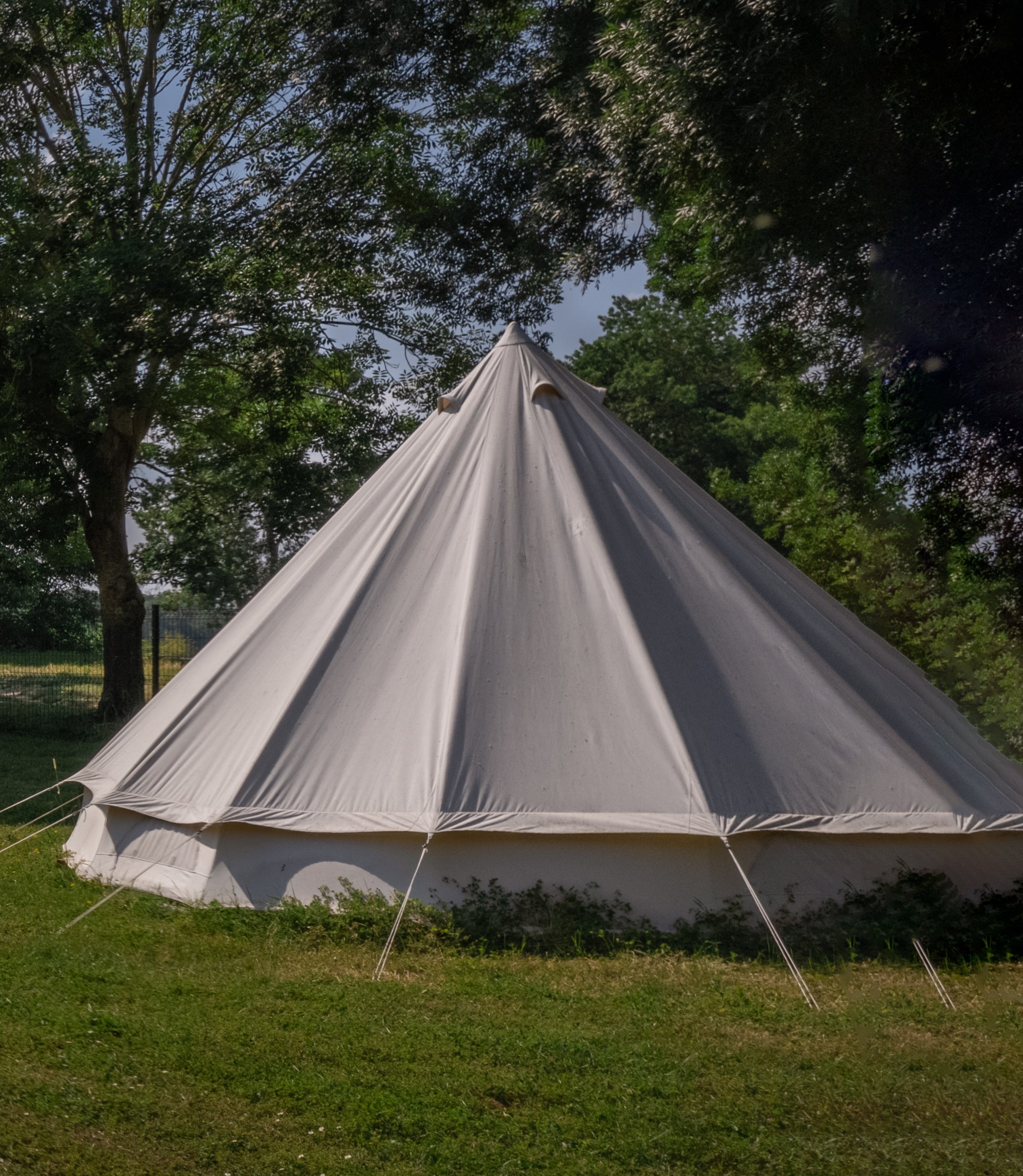 Octagonal tent