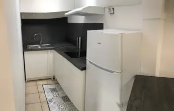 Mietunterkunft - Wohnung / 1 Schlafzimmer / 2 Pers / Tv / Klimaanlage / Terrasse - Camping  L'Hermitage