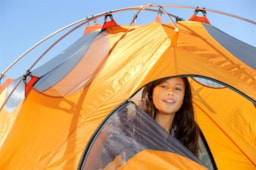 Kampeerplaats(en) - Pakket Standplaats Elektriciteit 6 A + 1 Auto + Tent, Caravan Of Camper - Camping Veillon Plage