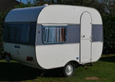 Accommodation - Caravan Vintage 6M² - Camping Sainte Mère Eglise