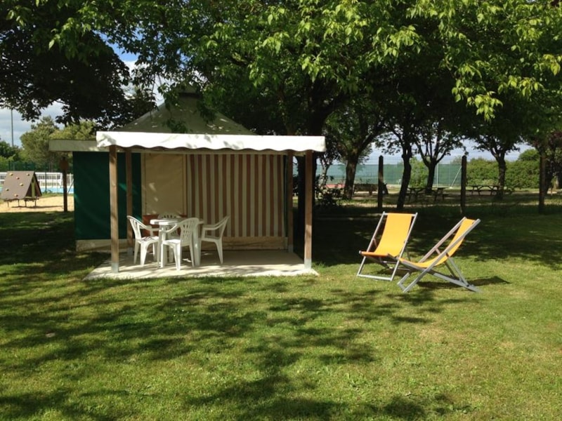 Zeltbungalow 16 m² - 2 Zimmer / ohne sanitärausstattung / Ankunft Sonntag im Juli und August