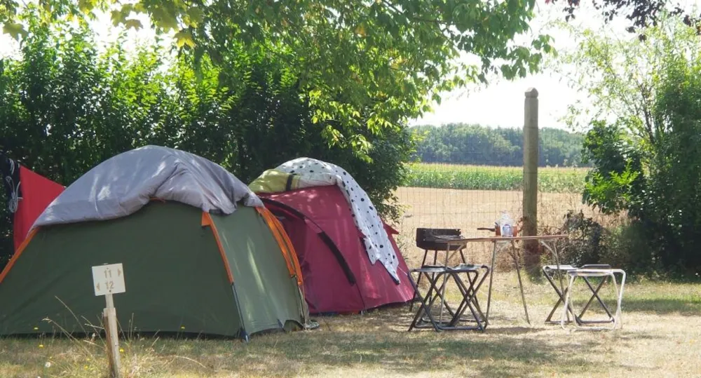 Pitch + tent or caravan or camping-car or bicycle