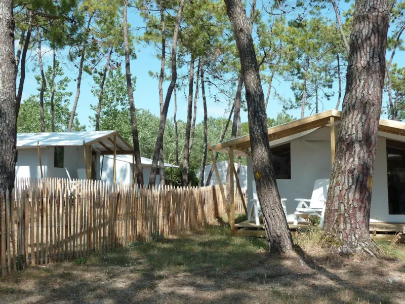 Ecolodge Pmr Sans Sanitaire Avec Point D'eau Froide Dans La Cuisine