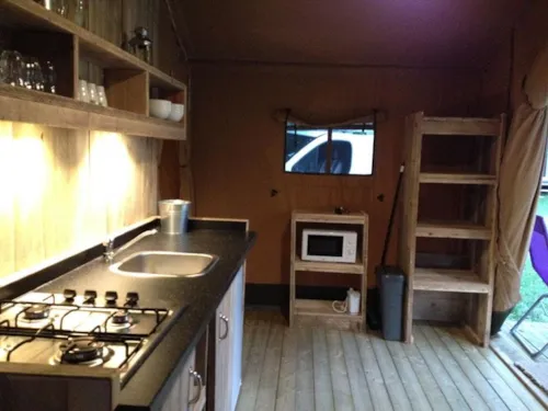 Huuraccommodatie(s) - Luxe Lodge Tent - image n°7 - Les Chamberts camping et lodges
