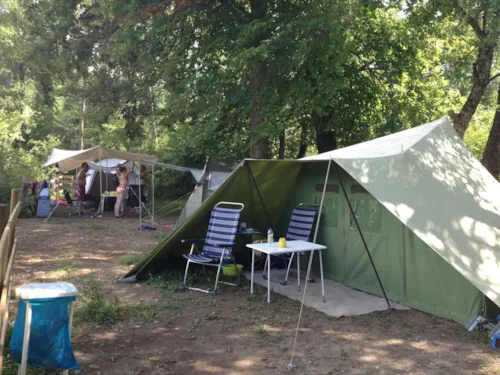 Pitch - Nature Pitch For Caravans, Tents, Or Motorhomes - image n°7 - Les Chamberts camping et lodges