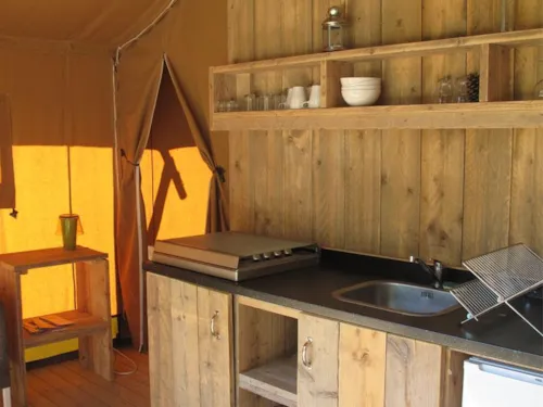Huuraccommodatie(s) - Luxe Lodge Tent - image n°3 - Les Chamberts camping et lodges