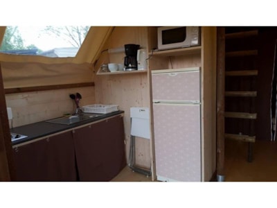Trapper cabin overlooking the river with mountain views
