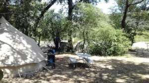 Emplacement - Nature pitch for caravans, tents, or motorhomes - Les Chamberts camping et lodges