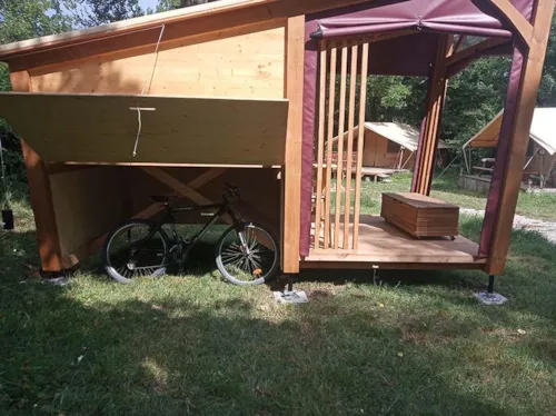 Huuraccommodatie(s) - Cyclo Lodge - image n°2 - Les Chamberts camping et lodges