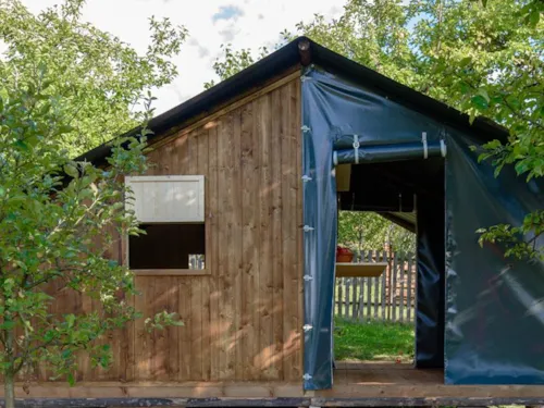 Huuraccommodatie(s) - Canvas En Houten Hut Gezellige Natuur - image n°2 - Les Chamberts camping et lodges