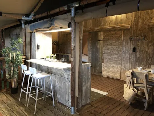 Huuraccommodatie(s) - Luxe Lodge Natuur Tent Met Uitzicht Op De Rivier - image n°9 - Les Chamberts camping et lodges