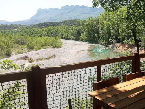 Huuraccommodatie(s) - Luxe Natuurlodge Met Uitzicht Op De Rivier Met Panoramisch Uitzicht - Luchtverfrissend - image n°2 - Les Chamberts camping et lodges