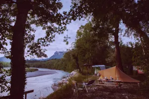 Emplacement - Exclusive tent pitch Drome riverside - Les Chamberts camping et lodges