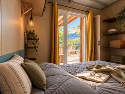 Luxury Mimosa chalet overlooking the river with panoramic views - Air-conditioned