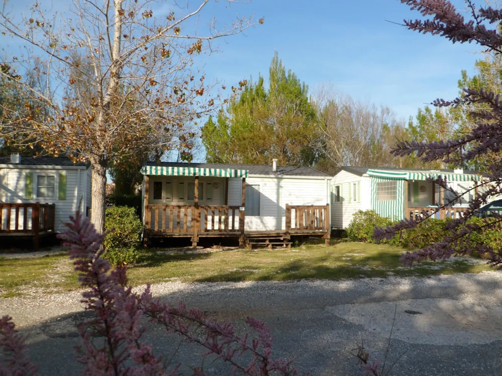 Mietunterkunft - Mobilheim Tramontane 27M² (2 Zimmer) Überdachte Terrasse - Camping Rives des Corbières