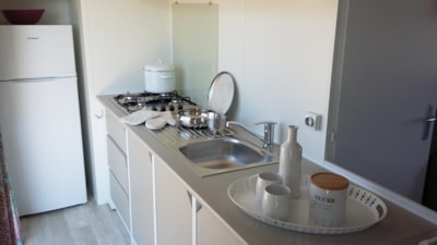 Alizée Mobile Home 32m² (3 bedrooms) + covered terrace + TV + air conditioning