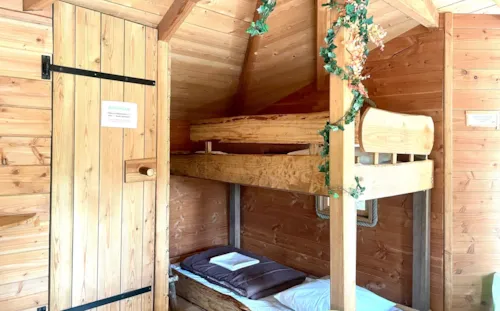 Location - Feuille - image n°2 - Camping Domaine de la Dombes