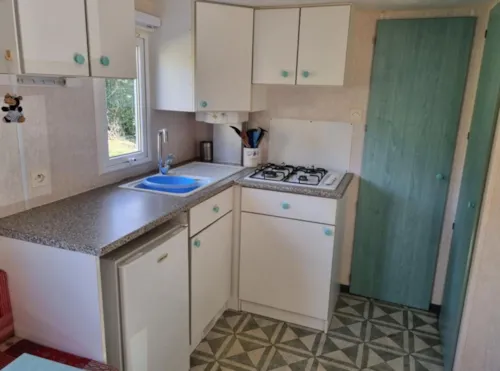 Location - Mobil Home Vintage 24 M² - 2 Chambres - image n°5 - Camping le Chaudebry