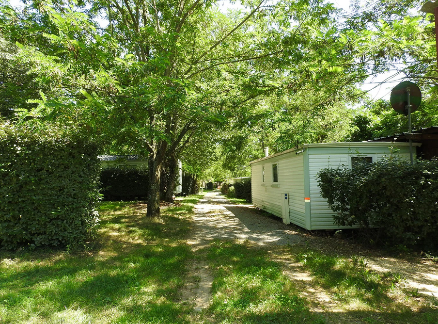Accommodation - Mobile-Home Vintage 24 M² - 2 Bedrooms - Camping le Chaudebry