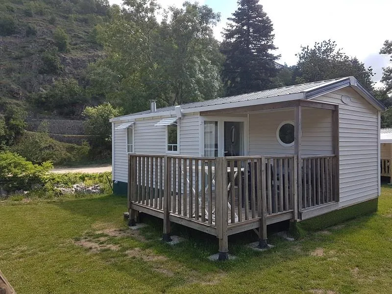 Mietunterkunft - Mobil-Home Confort - Camping du Cheylard sur Eyrieux