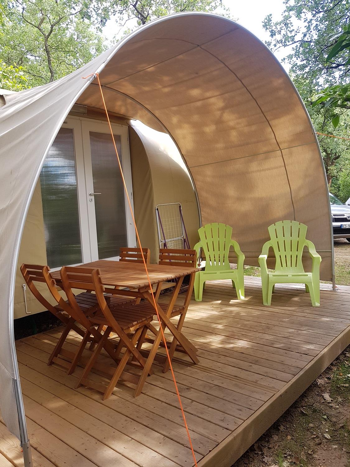 Mietunterkunft - Ecolo Cocosweet 2 Zimmer +Kichenette-Terrasse-Air-Conditionned- Ohne Sanitäranlagen - Camping de la Colline
