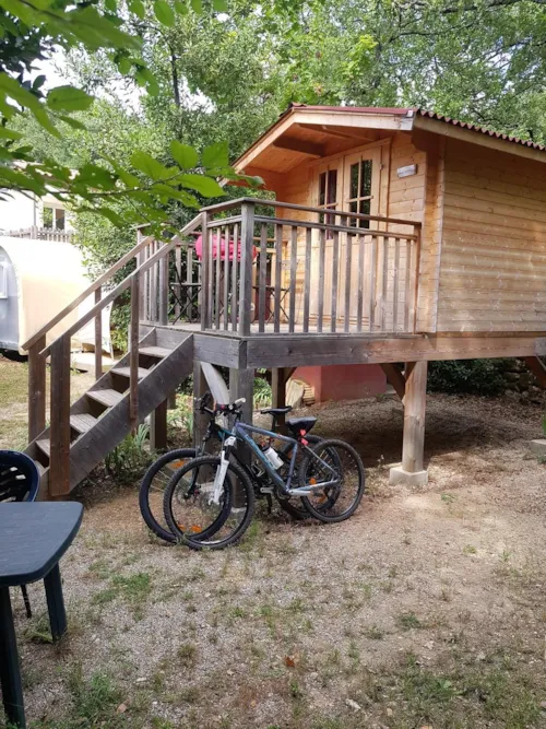 Accommodation - Kazavelo - Wooden Cabin - No Bathroom Facilities - image n°5 - Camping de la Colline