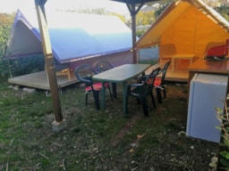 Huuraccommodatie(s) - Canada Treck 12M² 1 Slaapkamer (Zonder Privé Sanitair) - Flower Camping Provence Vallée