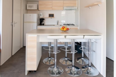 STANDARD mobile home with 2 bedrooms — 4