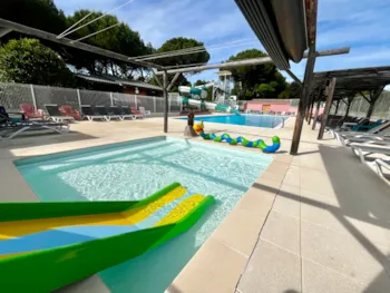 Flower Camping Provence Vallée - Ucamping