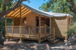 Huuraccommodatie(s) - Lodge Sahari 24M² - 2 Slaapkamers - Terras 10M² (Met Sanitair) - Camping le Damier