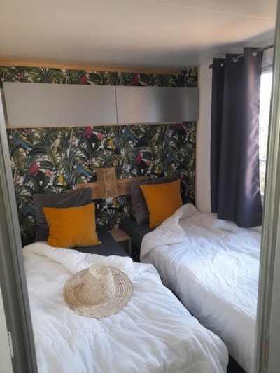 PREMIUM 2-bedroom lodge — 6