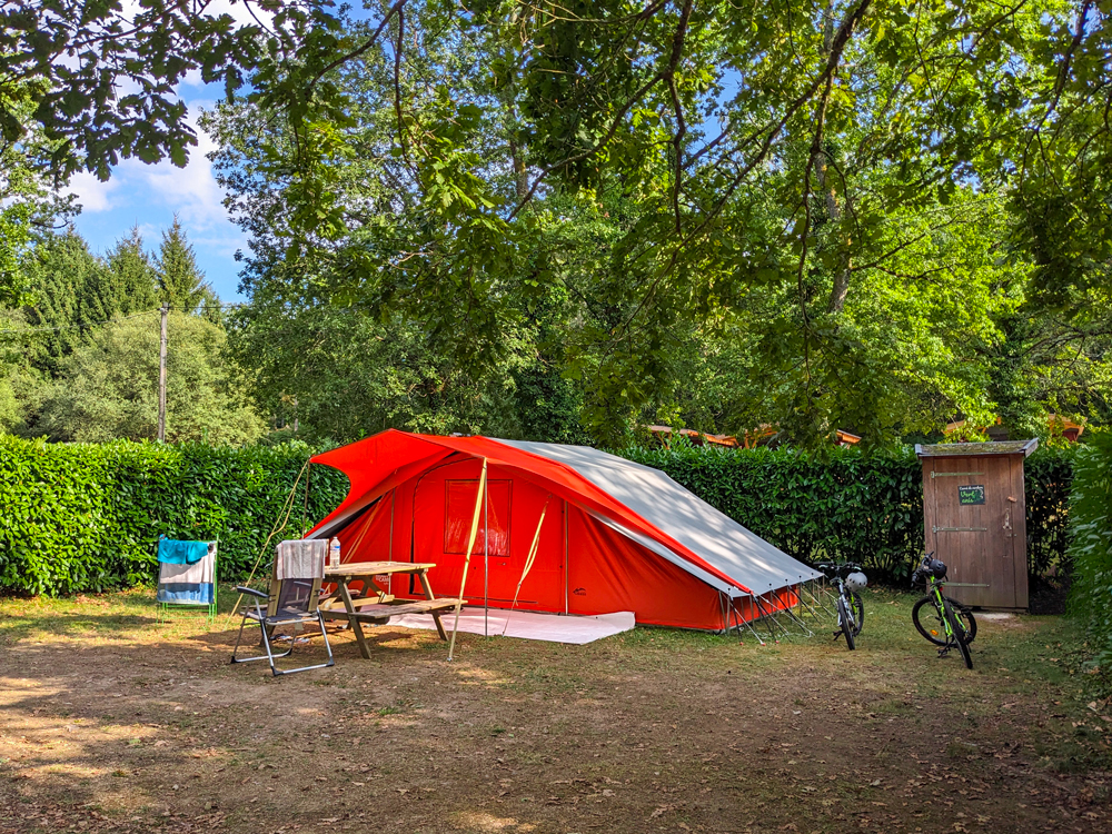 Pitch - Camping Pitch "Vert Anis" 🧊 - Parenthèses imaginaires