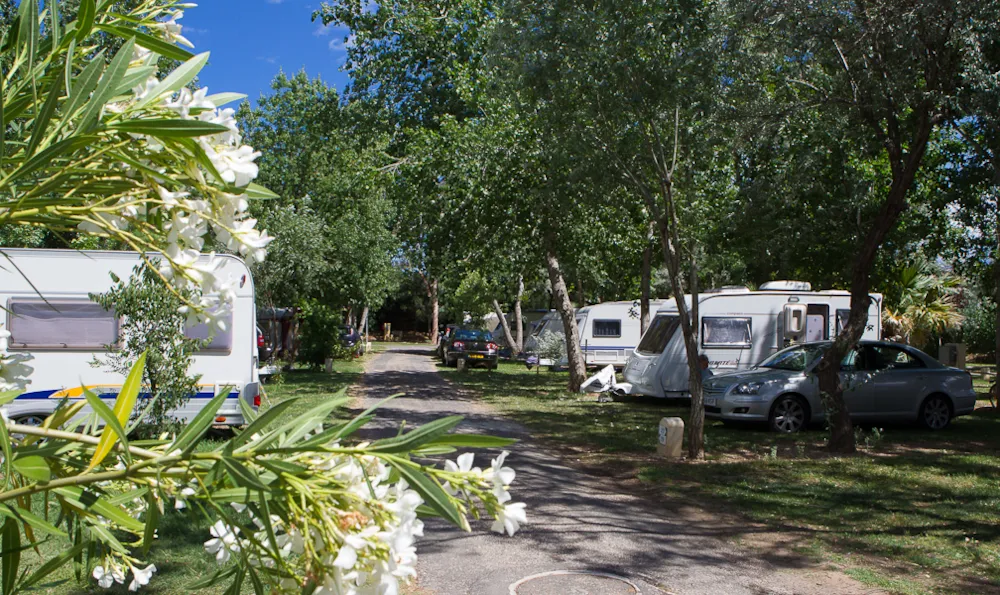 Emplacement - Emplacement "Privilege Xxl - Vue Gabions" - Camping Sunêlia Ma Prairie
