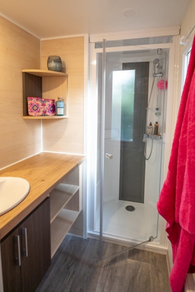 Cottage Grand Confort Maldives 32m² - 2 bedrooms / COVERED WOODEN TERRACE — 9
