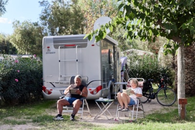Large Pitch with electric power and water — 1
