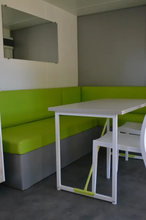 Location - Mobil-Home Premium 35M² 2 Chambres + Terrasse Semi-Couverte + Tv + Lv + Clim - image n°4 - Flower Camping Les Plages de l'Ain