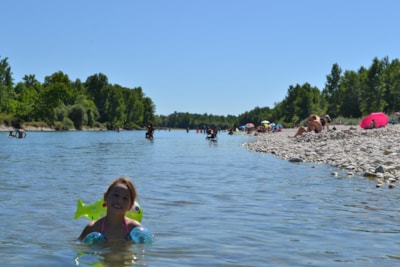 Flower Camping Les Plages de l'Ain