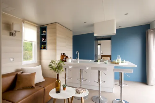 Location - Mobil-Home Premium 40M² 3 Chambres + Terrasse Semi-Couverte + Tv + Lv + Clim - image n°1 - Flower Camping Les Plages de l'Ain