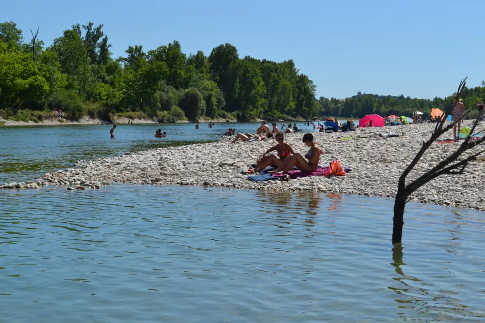 Camping Les Plages de l'Ain