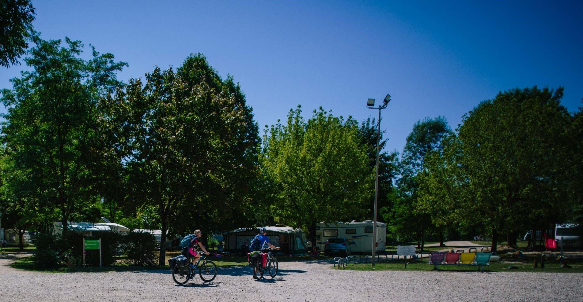 Stellplatz - Via Rhona - 1 Zelt (Ohne Fahrzeug) - Camping Les Plages de l'Ain
