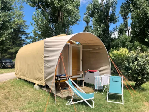 Mietunterkunft - Cocosweet 17M² 1 Zimmer (Ohne Sanitäranlagen) + Überdachte Terrasse + Küchenbereich - image n°2 - Flower Camping Les Plages de l'Ain