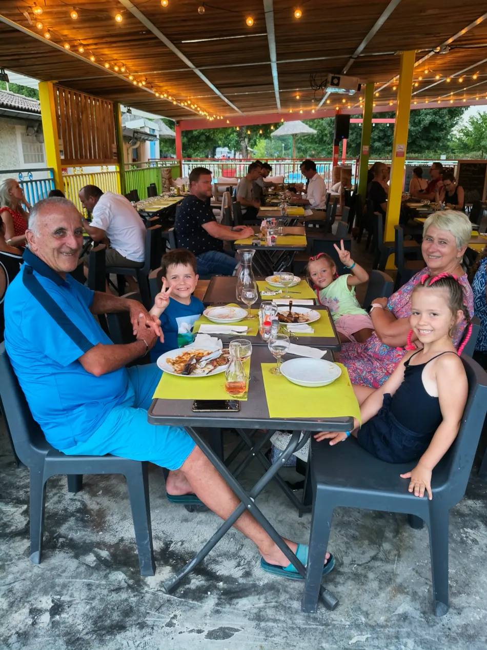 Flower Camping Les Plages de l'Ain