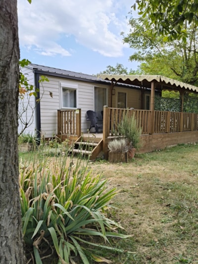 Mobile-home Premium 35m² 2 bedrooms + Half-covered terrace + TV + air-conditioning