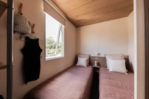Location - Mobil-Home Premium 40M² 3 Chambres + Terrasse Semi-Couverte + Tv + Lv + Clim - image n°6 - Flower Camping Les Plages de l'Ain
